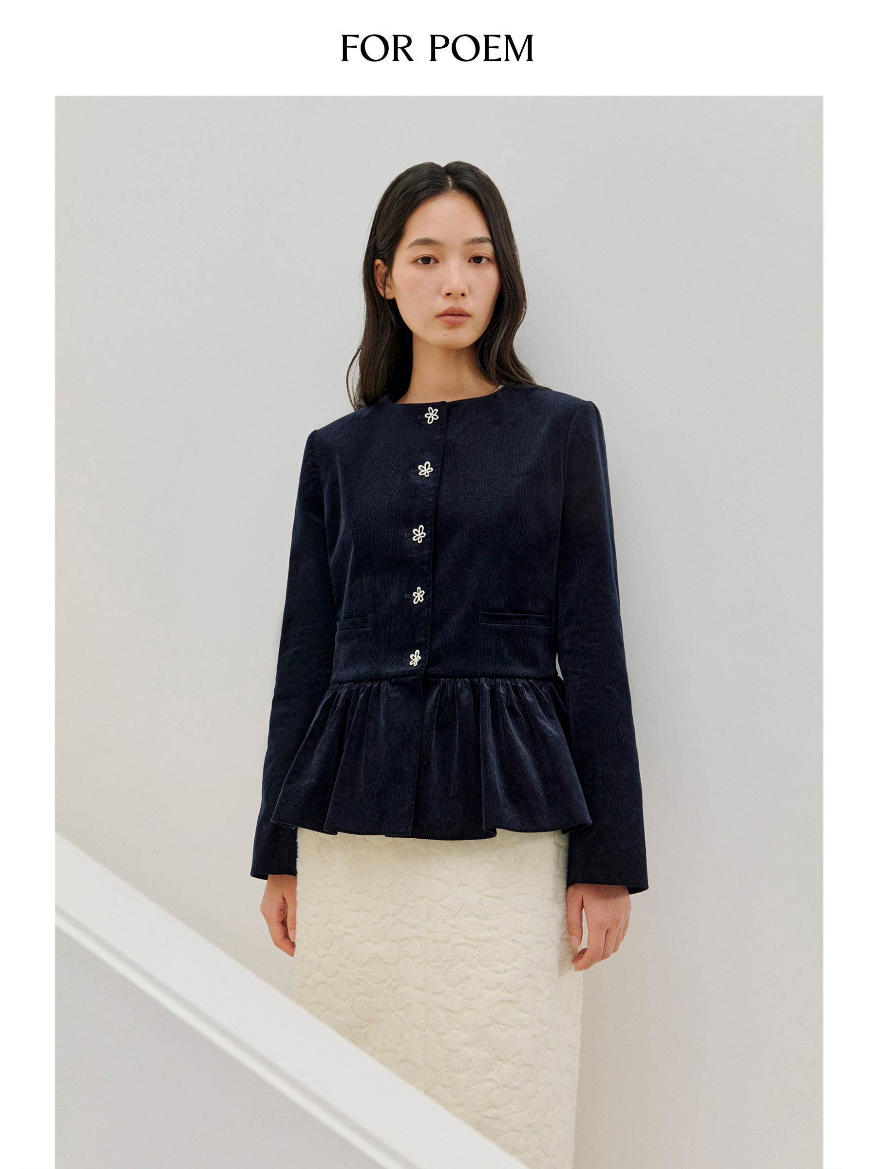 ForPoem 现货 26/SS原创设计感复古金属花扣荷叶边灯芯绒外套