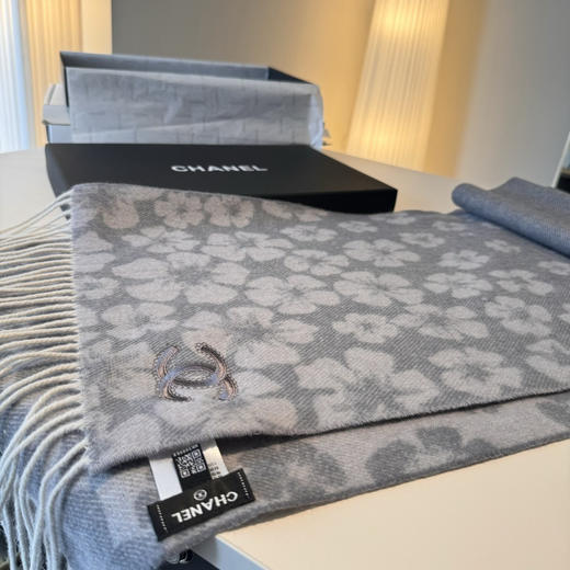 秋冬特惠💰280 香奈儿围巾 喜欢有颜值，高质量的亲可入手，名媛单品，无论怎么搭配都是满满的气质感 商品图7