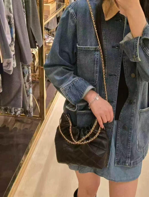 💰3480✈️直邮，Tory burch专柜黑色mini垃圾袋，fleming软皮抽绳背包，可任意斜挎手提肩背，软羊皮超级有质感⚠️ 商品图7