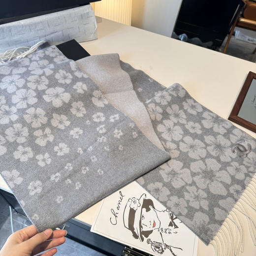 秋冬特惠💰280 香奈儿围巾 喜欢有颜值，高质量的亲可入手，名媛单品，无论怎么搭配都是满满的气质感 商品图6