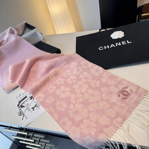 秋冬特惠💰280 香奈儿围巾 喜欢有颜值，高质量的亲可入手，名媛单品，无论怎么搭配都是满满的气质感 商品图8