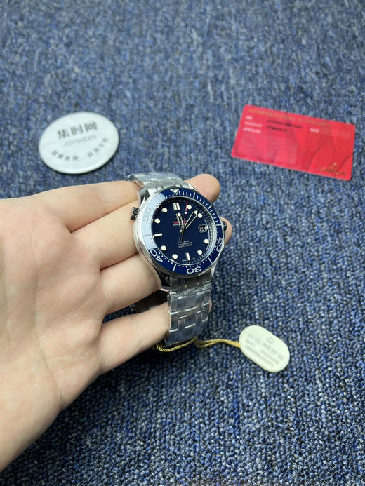 定制渠道货 欧米茄海马300米潜水系列 瑞士机 蓝色盘 深海之蓝 男士腕表 搭载瑞士ETA-2824全自动机械机芯 商品图2