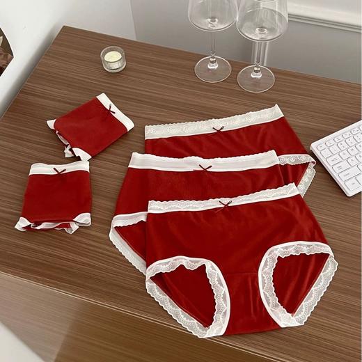 【有红则灵❗️本命年红色无痕内裤】小兰裙新款，面料亲肤软糯舒适，中腰裸感透气，红色系女士中腰三角裤本命年红色内裤QQ 商品图3