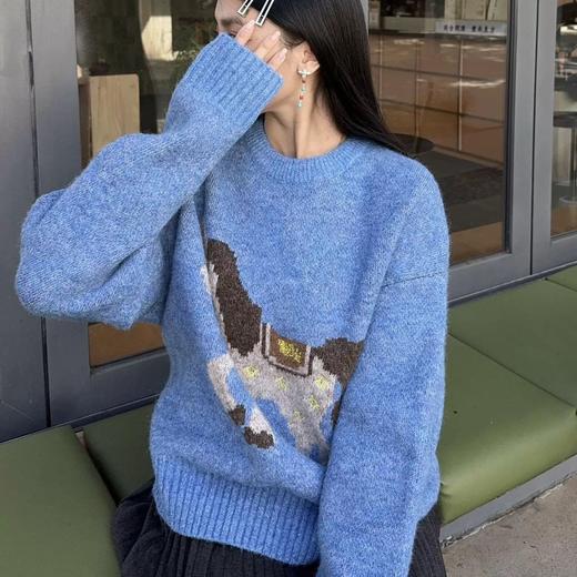 富比羊新年小马羊毛衣 绵羊毛混纺亲肤软糯 新年限定本命红显白到发光 宽松套头版型不挑身材显瘦显气质 商品图4