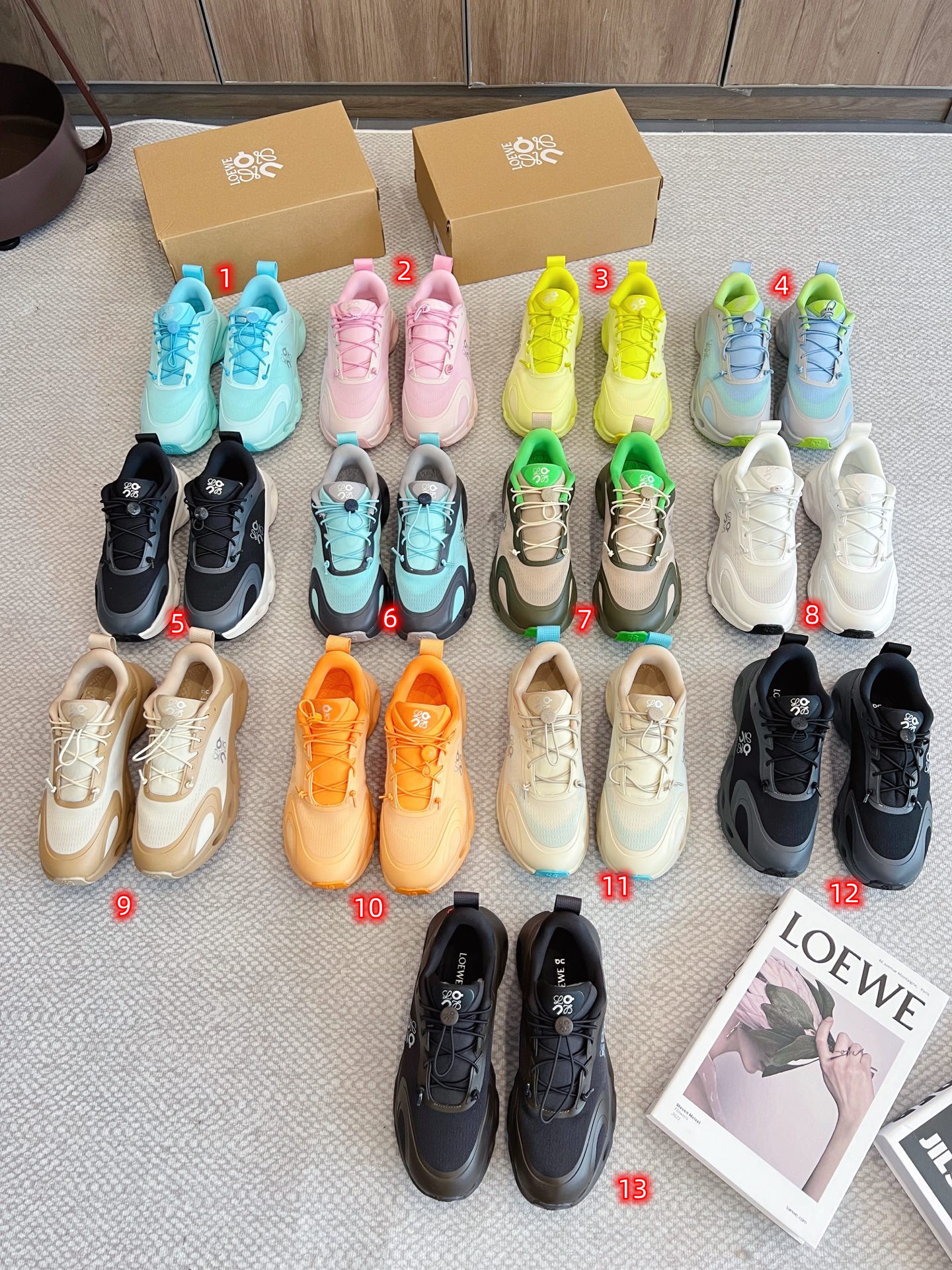 点此购买 罗意威LOEWE×On昂跑男女款Cloudsolo第8季联名跑步鞋 98 338989