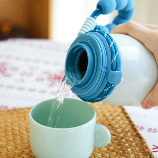 【316保温杯】拿在手里直接美出圈  200ml杯盖，可以当小水杯用316不锈钢锁温 冰饮/热水四季通吃 商品图11