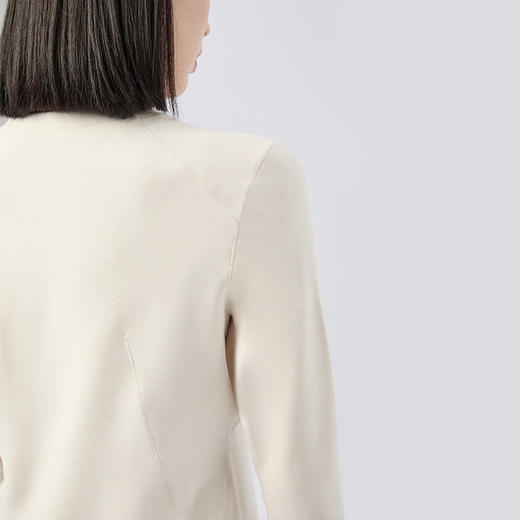 「自」全新升级【铂金会员146/天猫199/差价53】(11203)洛诗琳圆领德绒打底衫2025秋冬a类羊毛蚕丝软糯保暖上衣 商品图3