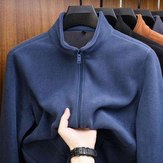 秋冬奥粒绒加厚中年纯色保暖摇粒绒男士夹克外套 商品图3