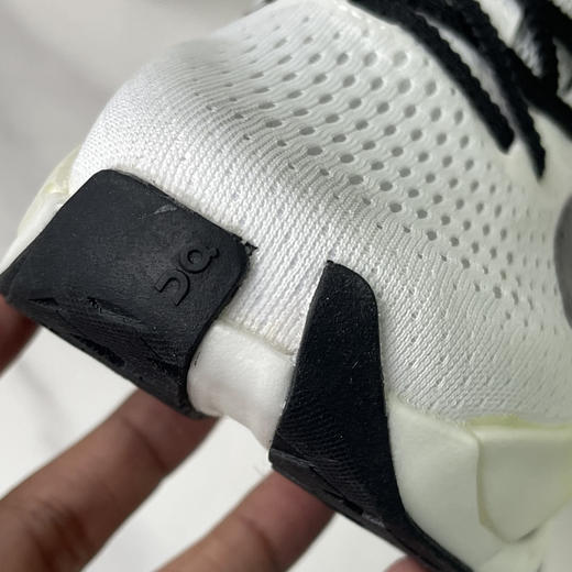 点此购买 On昂跑cloudboom max男女款马拉松跑步鞋 98 339016 商品图13