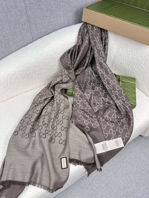 秋冬特惠💰330 古驰围巾 【四季双娇！GG双面中等薄款真丝羊毛围巾】 商品图6