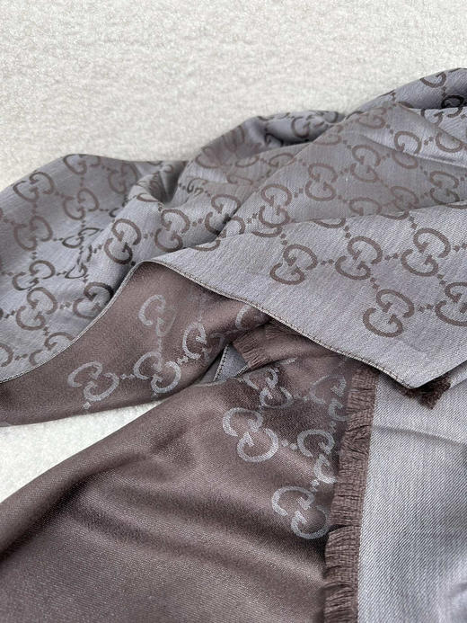 秋冬特惠💰330 古驰围巾 【四季双娇！GG双面中等薄款真丝羊毛围巾】 商品图6