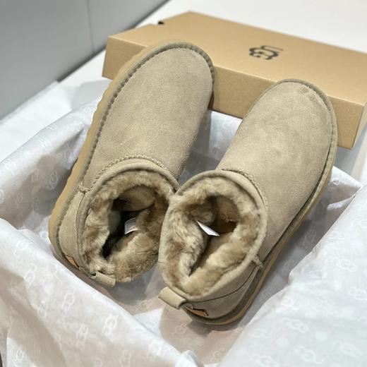 清货大白菜拼手速：UGG周冬雨款mini 羊皮毛一体雪地靴 商品图1