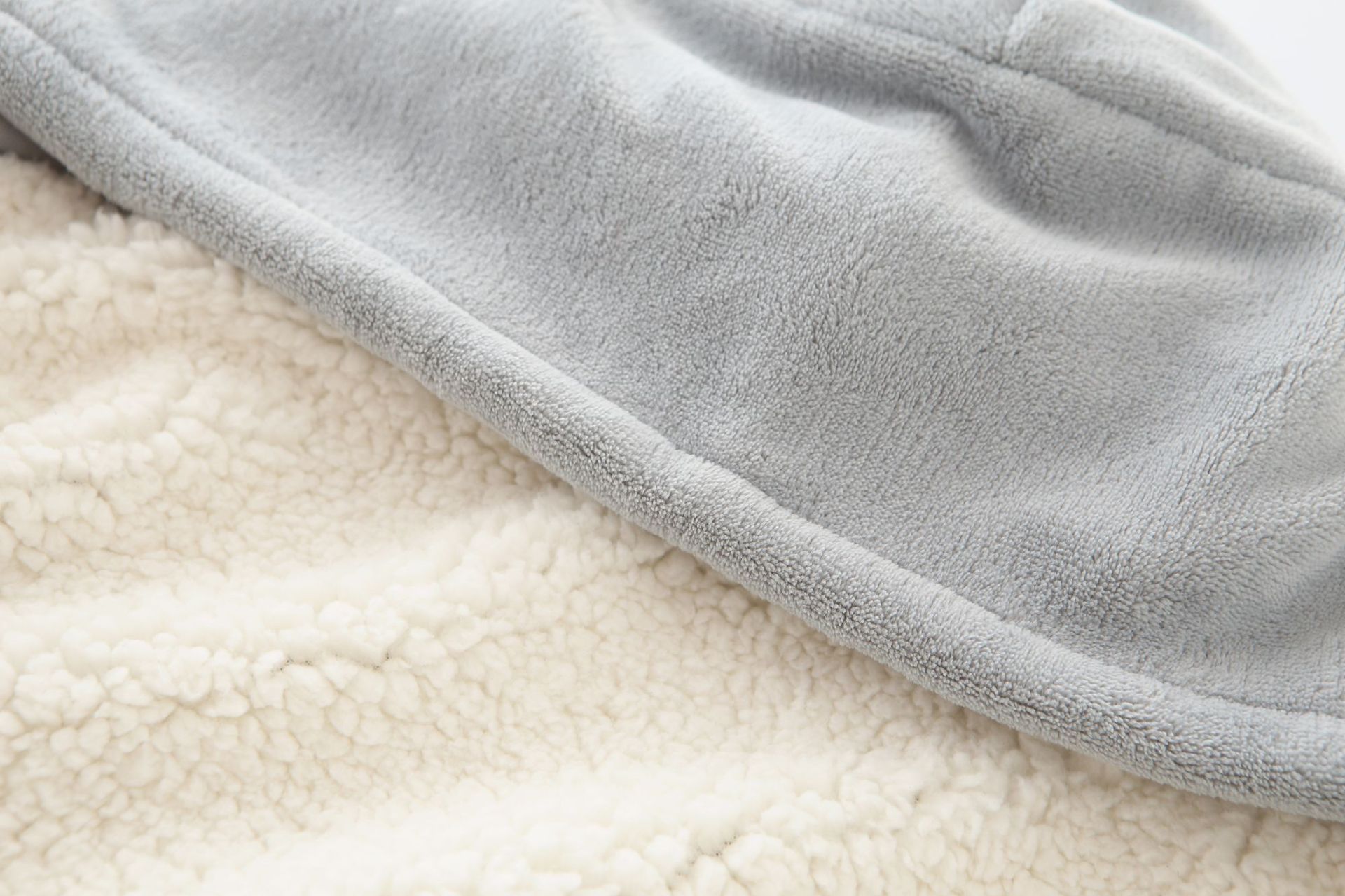 O1CN01v66E9L25korbS9wmv_!!6003