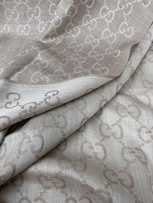 秋冬特惠💰330 古驰围巾 【四季双娇！GG双面中等薄款真丝羊毛围巾】 商品图4