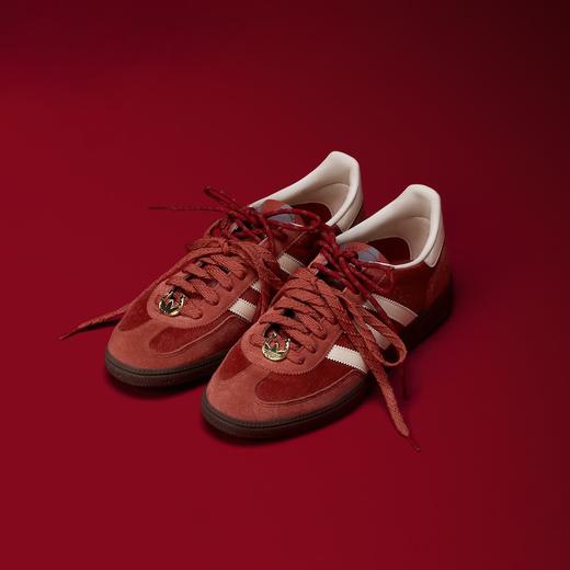 【春上新】【6折】6楼三叶草马年限定款德训鞋贺聪同款KJ6299吊牌价999折后价599 商品图0