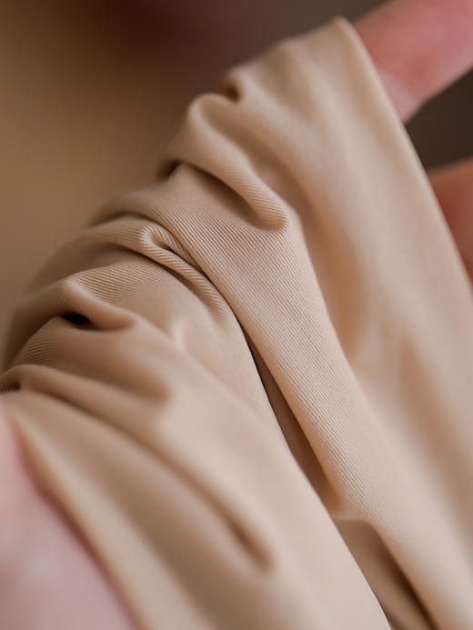 【0压 肌底衣 两套福利仅69.9元！】一套仅半个苹果重 含玻尿酸 皮肤越穿越好~ 商品图8