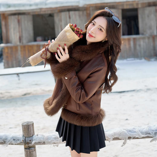 设计感高端狐狸毛领麂皮羽绒服，时尚白鸭绒皮草羽绒服HR-YJLY86872 商品图3