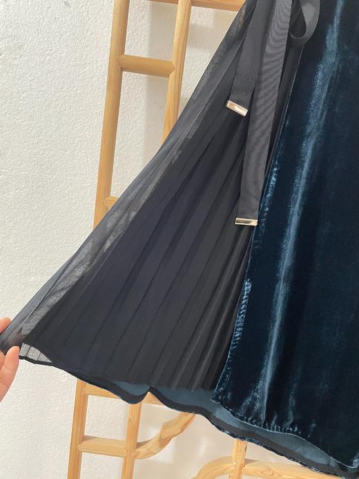 「断码清仓」醋酸真丝丝绒开叉百褶斜角半身裙 S码  ZFYY268 商品图1