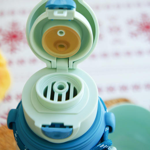 【316保温杯】拿在手里直接美出圈  200ml杯盖，可以当小水杯用316不锈钢锁温 冰饮/热水四季通吃 商品图5