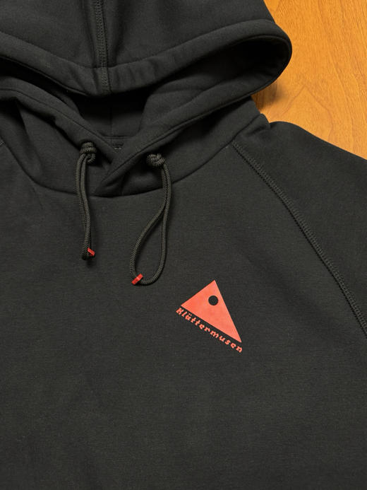 原单正品 Klattermusen攀山鼠 长袖加绒卫衣套头帽衫 加绒 南方可一件过冬款 面料柔软细腻 不掉色 不起球 经典印花 男女同款  
s-2xl 商品图4