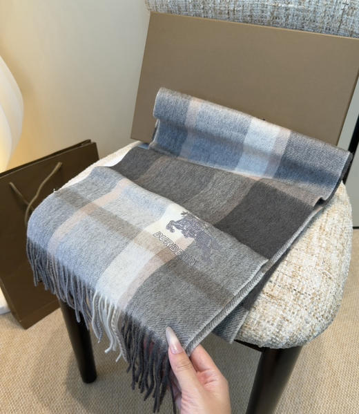 秋冬特惠💰260 巴宝莉重磅男女围巾 怒赞推荐，激动~！！ 商品图0