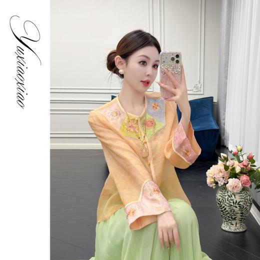 余潇潇【游园惊梦】新中式100桑蚕丝国风花卉刺绣宽松圆领衬衫上衣 商品图2