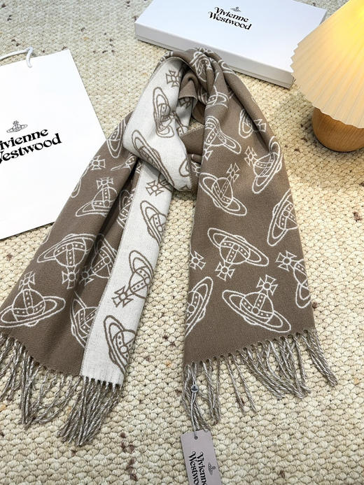 秋冬特惠💰250 “西太后围巾 Vivienne Westwood”的土星 商品图0