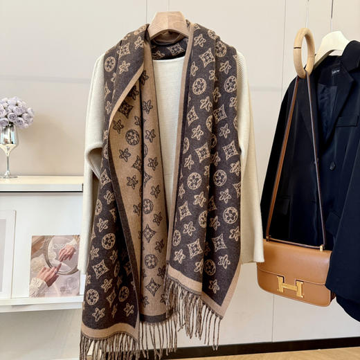 秋冬特惠💰150 LV围巾 上新秋冬男女同款，同步专柜，高端羊绒针织围巾！ 商品图2