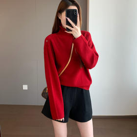 小禾新年系列！2026纯羊毛V领针织衫设计感斜肩纽扣高领毛衣女款！