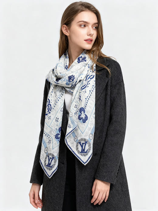 秋冬特惠💰450 LV围巾 LV x TM 披肩【丝绒双面同色披肩】 商品图7