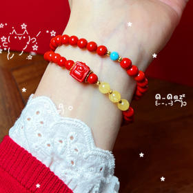 【精美饰品丨新年朱砂红绳、包挂、项链系列】选取天然高含量朱砂，原始提取，匠心制作，色泽鲜艳，款式多多，自己戴送家人朋友都可以~