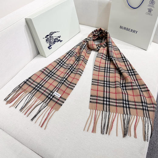 秋冬特惠💰250 巴宝莉围巾 上新 新年红提前来啦！经典羊毛格子围巾 商品图6