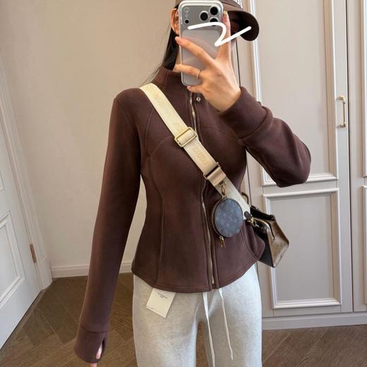 【Lulu风奥粒绒外套】微落肩短款，显高显瘦 商品图3