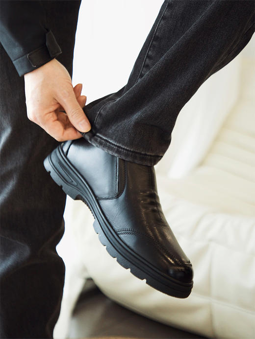 【一双过冬  送老公送爸爸当过年新鞋很合适】 男士加绒皮鞋  头层牛皮料子  内里纯羊毛  脚感又软又暖  搭配皮衣、大衣精神有气场 商品图1