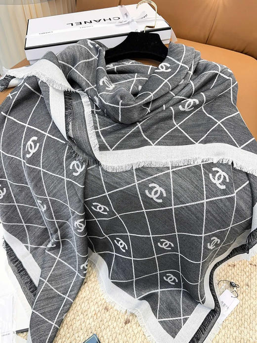 秋冬特惠💰350 香奈儿上新围巾 经典茶花优雅Coco风，新丝毛大方巾~ 商品图5