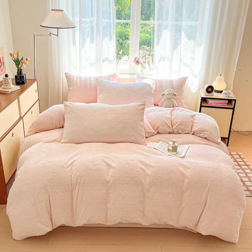 230克雕花牛奶绒四件套  双拼法莱绒珊瑚绒防静电加厚套件 商品图11