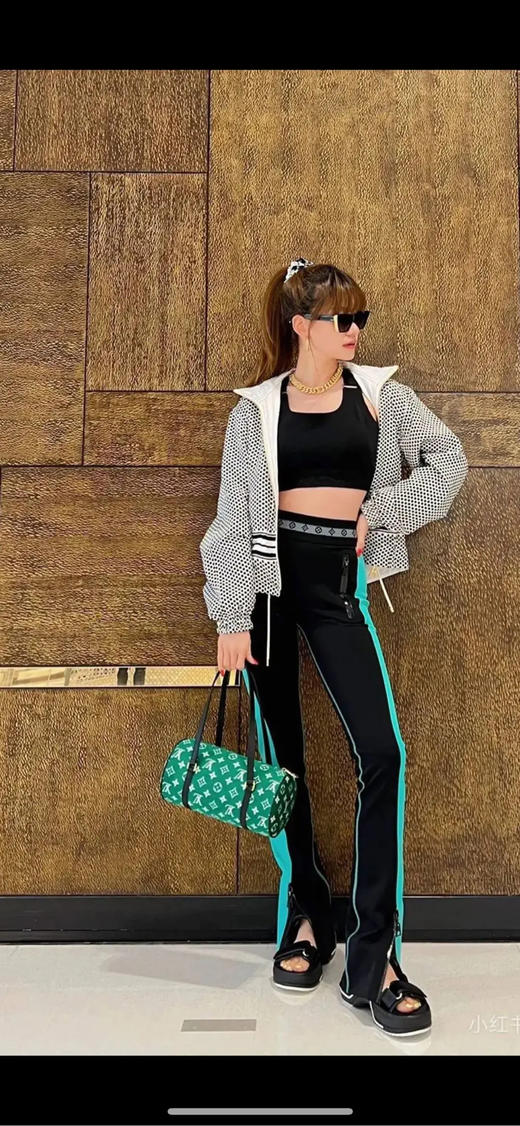 LV 22年限定 巴比龙 绿色 提花 天鹅绒 圆筒包 商品图3