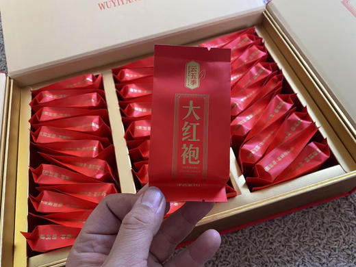 顶账收回，高端武夷山大红袍礼盒，净含量6克×42包。全部塑封礼盒加手提袋。 商品图11