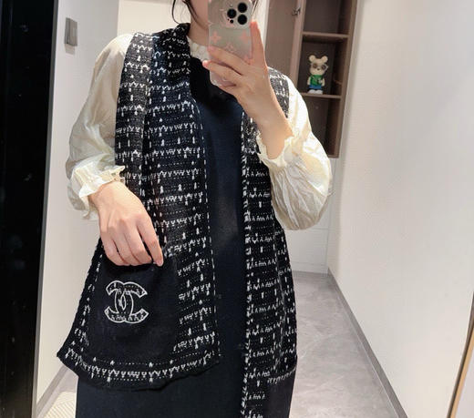 秋冬特惠💰170 香奈儿带口袋针织围巾 直跺脚地喜欢！ 商品图0