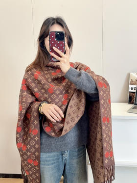 秋冬特惠💰160 LV围巾  LV × TM Monogram Cerise 出自村上隆系列