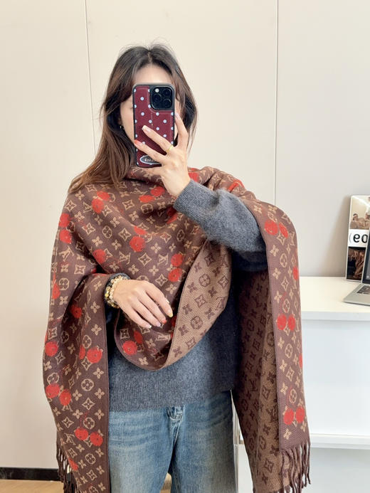 秋冬特惠💰160 LV围巾  LV × TM Monogram Cerise 出自村上隆系列 商品图0