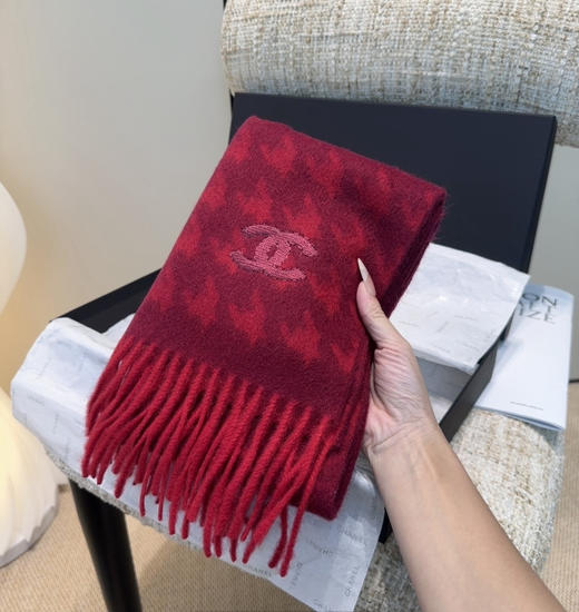 秋冬特惠💰290 香奈儿围巾 难得一见的温柔配色 商品图4