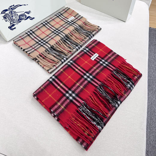秋冬特惠💰250 巴宝莉围巾 上新 新年红提前来啦！经典羊毛格子围巾 商品图3