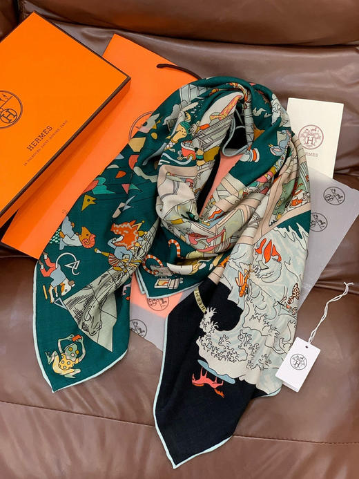 秋冬特惠💰450 爱马仕围巾 “马术学院”双面同色丝绒披肩～手工卷边丝绒方巾 商品图5