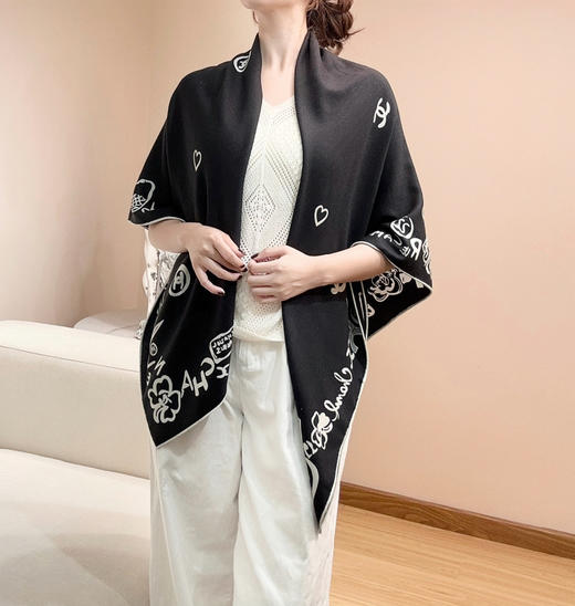 秋冬特惠💰430 香奈儿新款围巾【丝毛双面同色印花】 商品图1