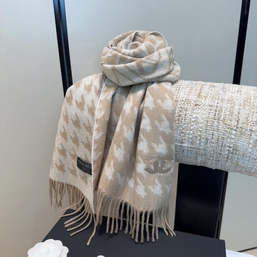 秋冬特惠💰290 香奈儿围巾 难得一见的温柔配色 商品图8