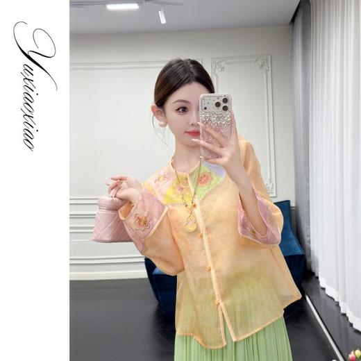 余潇潇【游园惊梦】新中式100桑蚕丝国风花卉刺绣宽松圆领衬衫上衣 商品图3