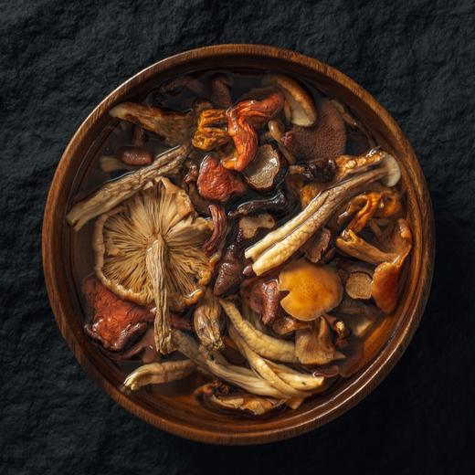 云南纯野汤菌集：八种本土野生菌 原始森林的记忆被收录在每朵蘑菇里（云南昆明中通发货） 商品图1