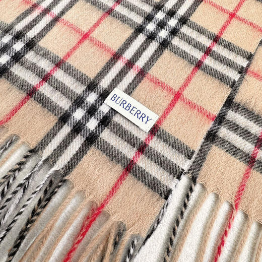 秋冬特惠💰250 巴宝莉围巾 上新 新年红提前来啦！经典羊毛格子围巾 商品图8