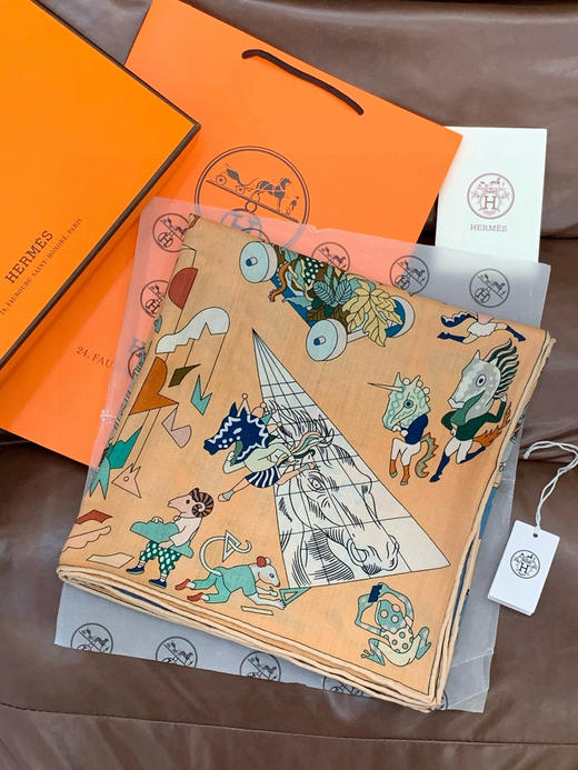 秋冬特惠💰450 爱马仕围巾 “马术学院”双面同色丝绒披肩～手工卷边丝绒方巾 商品图3